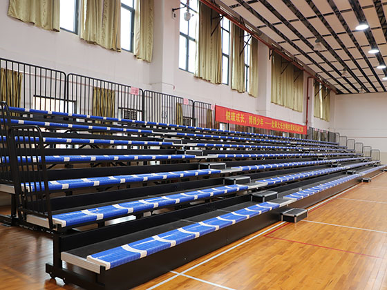 前置式低靠背注塑座椅伸缩看台（电动 / 手动）